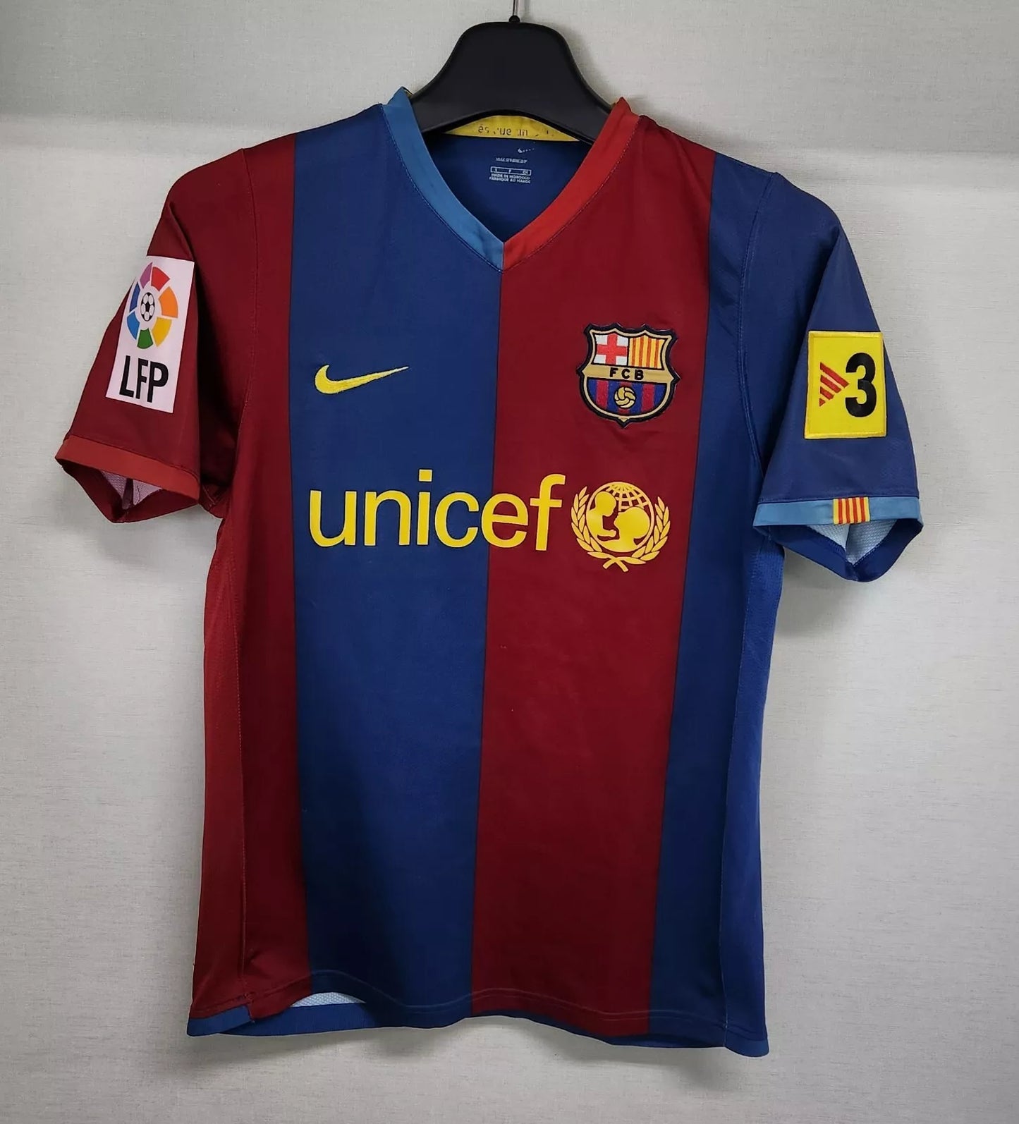 Barcelona 06/07 Home Messi 19