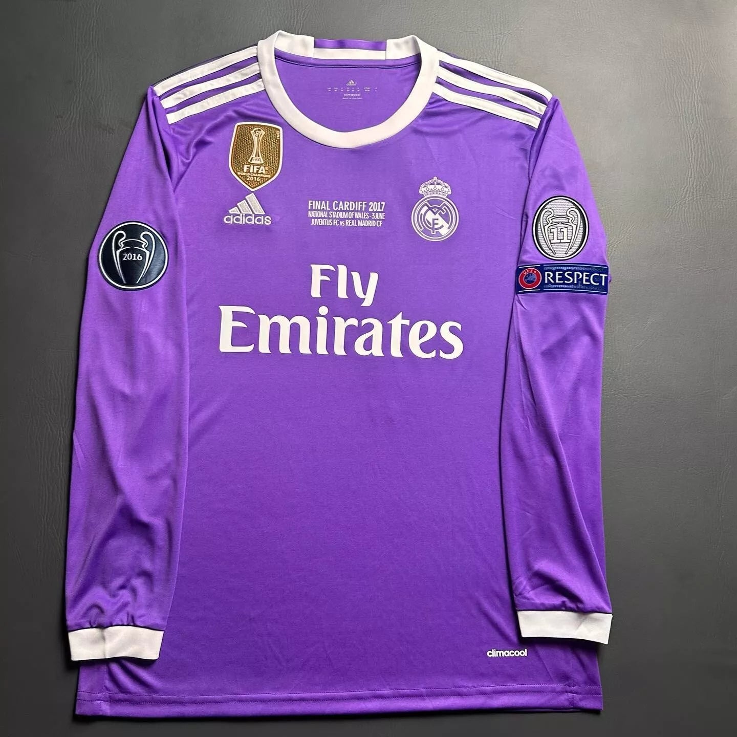 Real Madrid 16/17 Long Sleeve Away Ronaldo 7