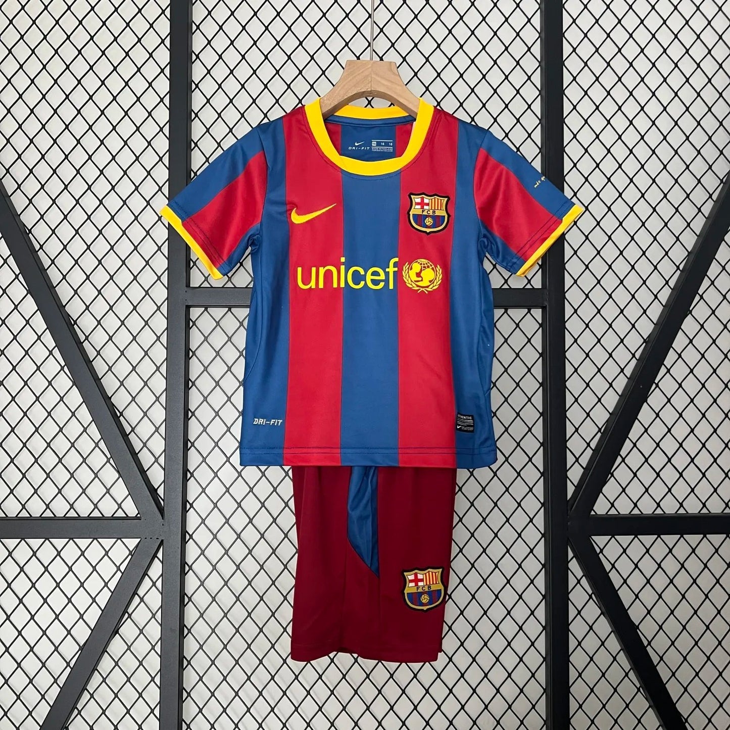 Retro10-11 Barcelona Home Kids Kit