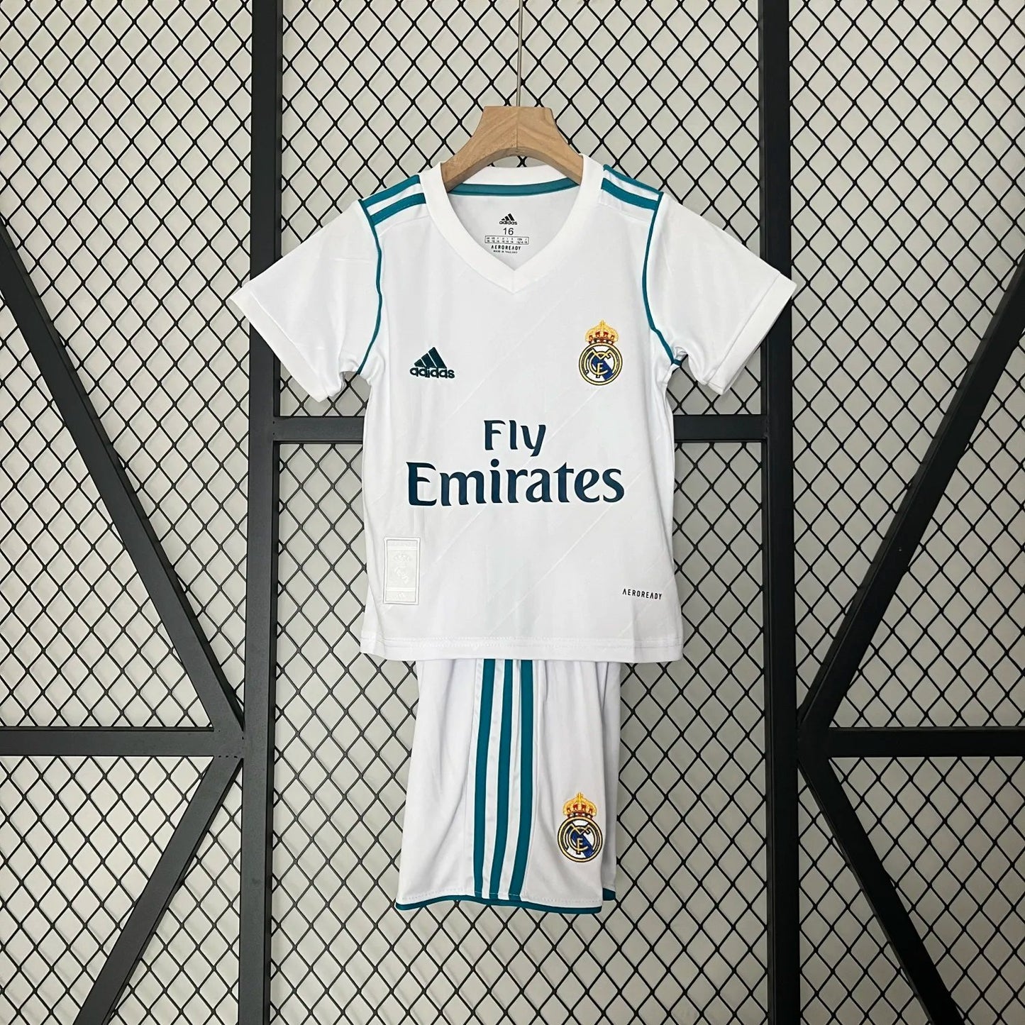 Retro17-18 Real Madrid Home Kids Kit