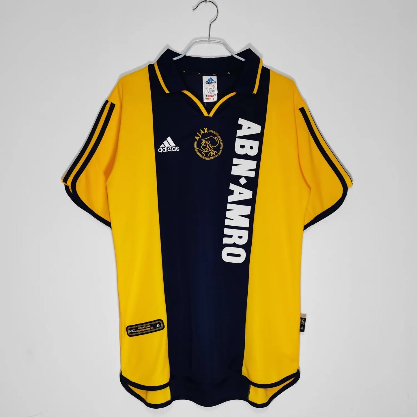 00-01 Ajax Away Retro