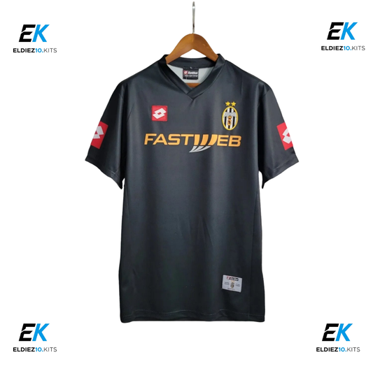01-02 Juventus Away Retro
