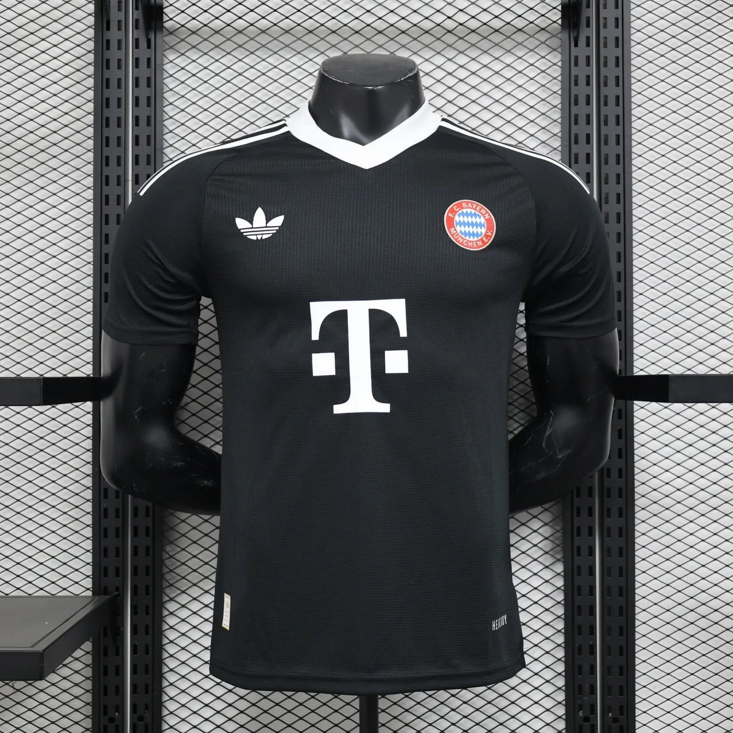 24-25 Bayern Munich Black Goal Keeper Player Version