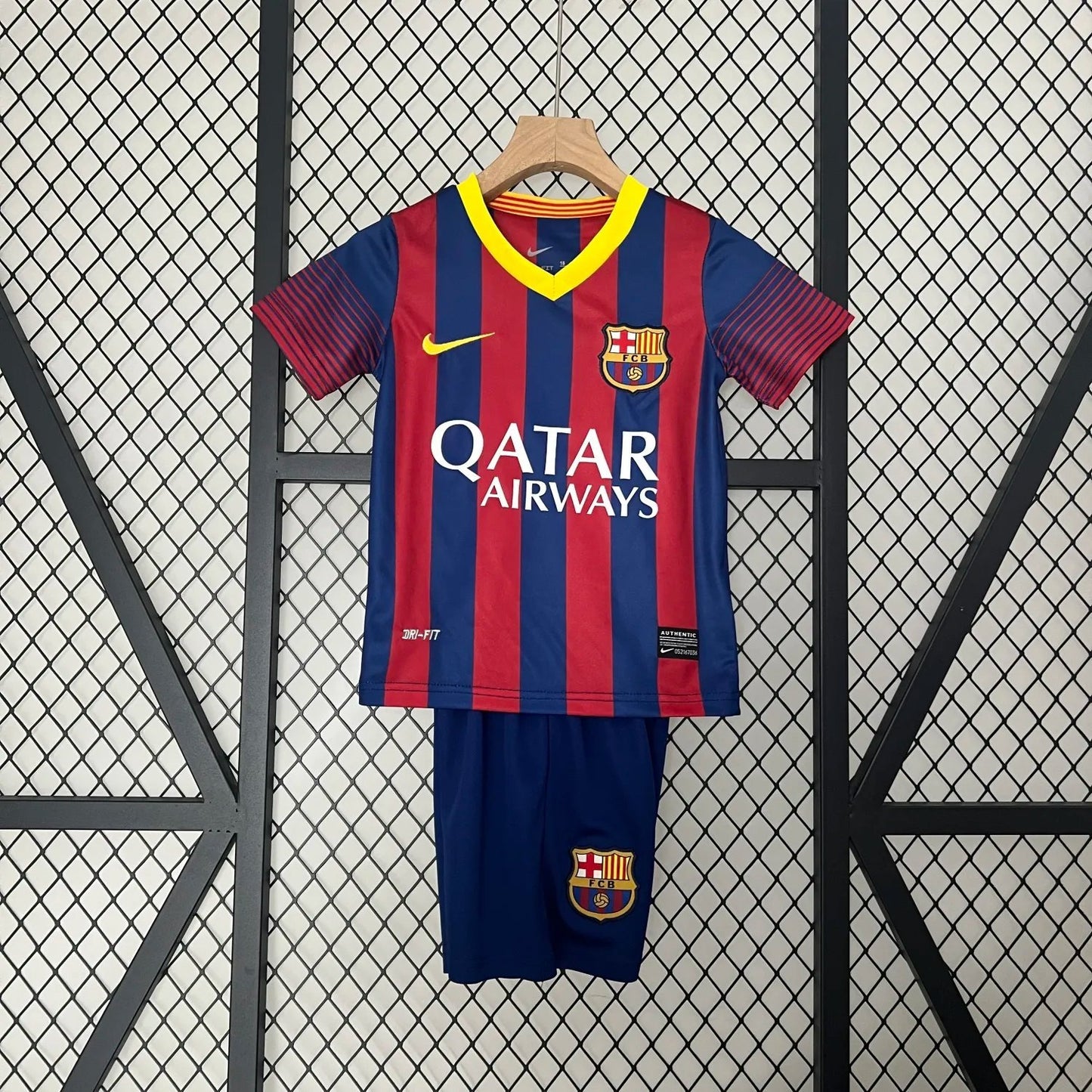 Retro 13-14 Barcelona Home Kids Kit