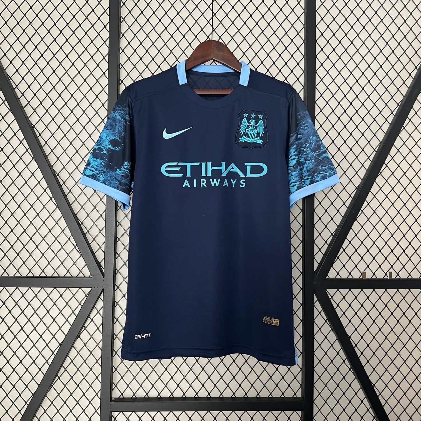 15-16 Manchester City Away Retro