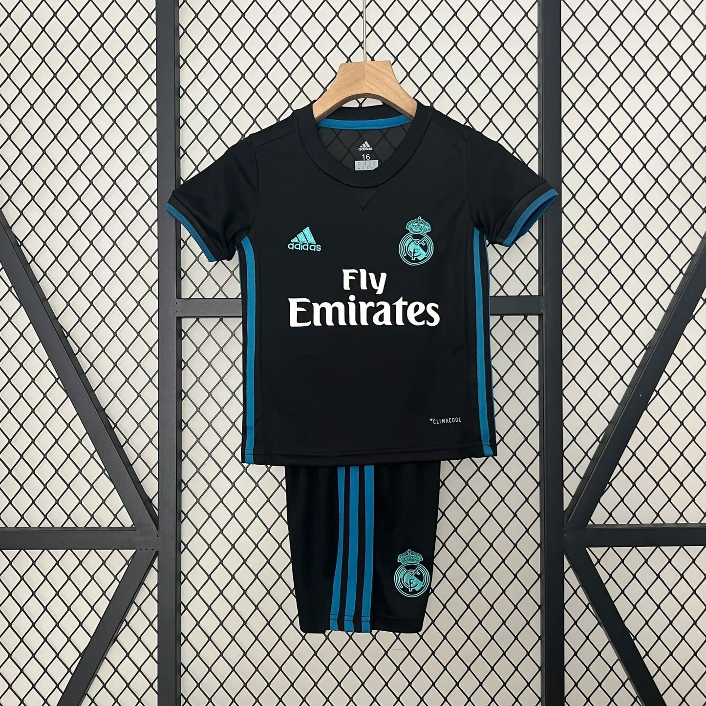 Retro17-18 Real Madrid Away Kids Kit