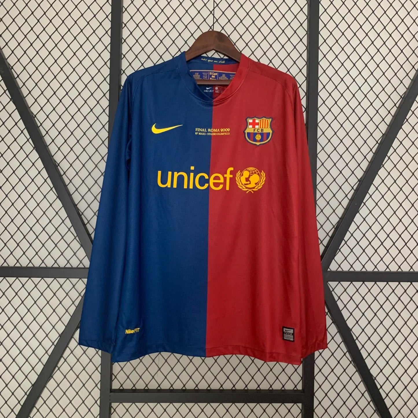 2008-09 Barcelona Champions League Home Long Sleeve Retro